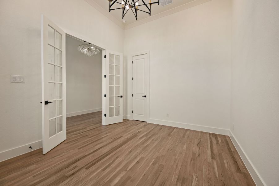 Spacious, unfurnished interior of a new home in NorthGlen, Haslet (Image 23).