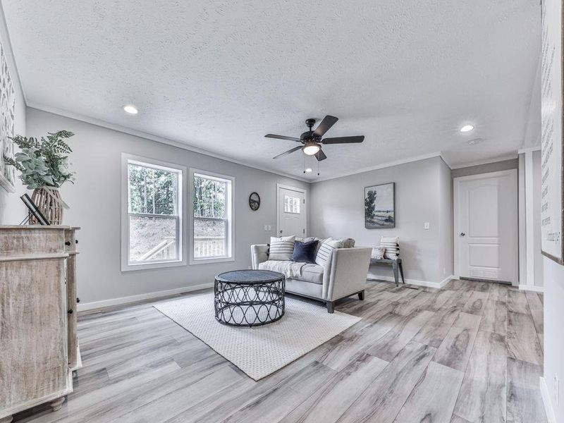 Furnished interior view inside a new home in , Jasper (Image 6).
