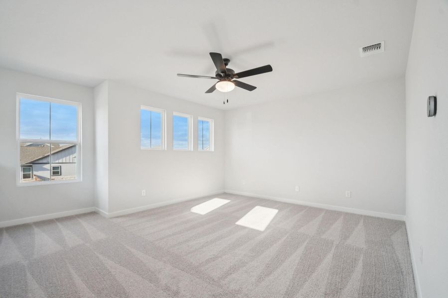 Spacious, unfurnished interior of a new home in Avery Centre, Round Rock (Image 18). Spacious, unfurnished interior of a new home in Avery Centre, Round Rock (Image 18).