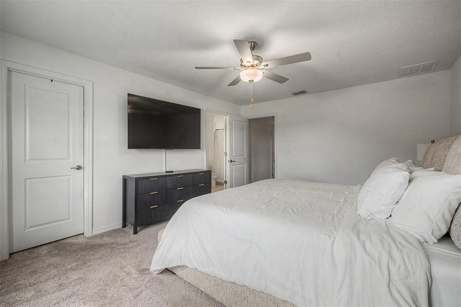 Furnished interior view inside a new home in , San Antonio (Image 36).