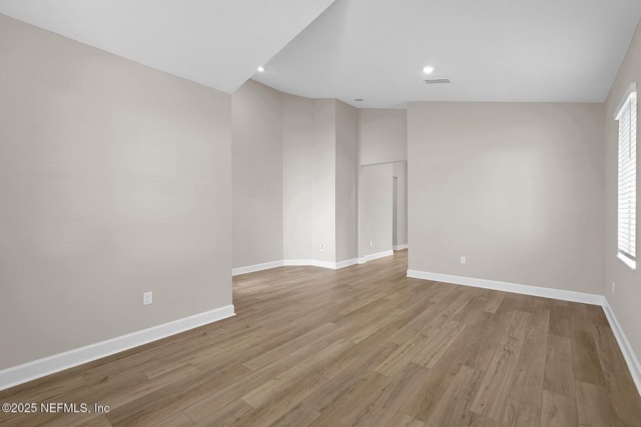 Spacious, unfurnished interior of a new home in Jennings Farm, Middleburg (Image 18). Spacious, unfurnished interior of a new home in Jennings Farm, Middleburg (Image 18).