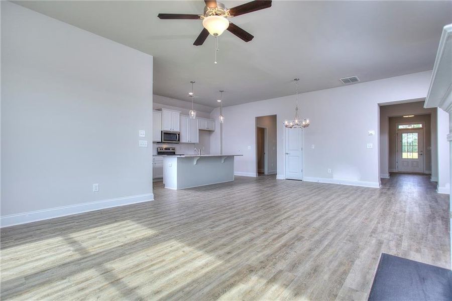 Spacious, unfurnished interior of a new home in , Homer (Image 27).