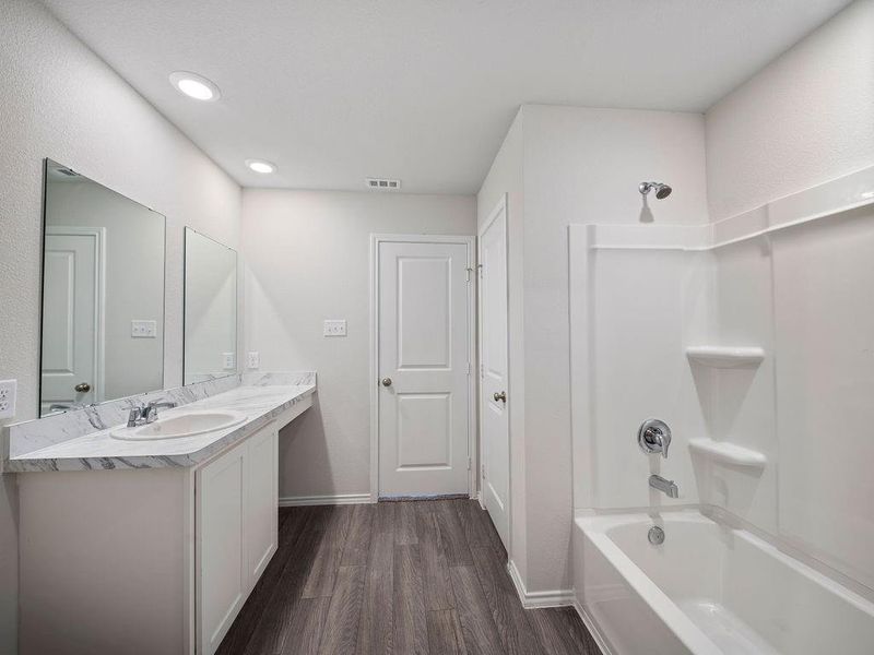 Furnished interior view inside a new home in Stoney Ridge, Hudson (Image 8).