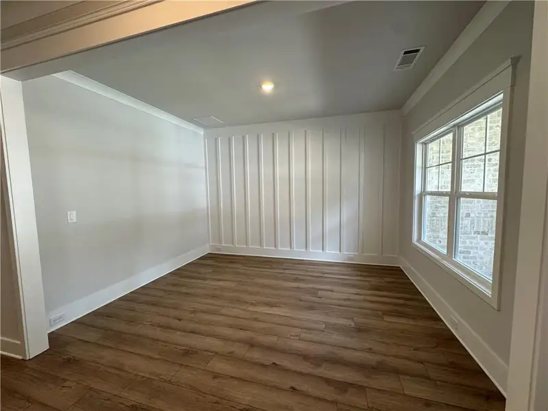 Spacious, unfurnished interior of a new home in Rosewood Lake Preserve, Hoschton (Image 11).