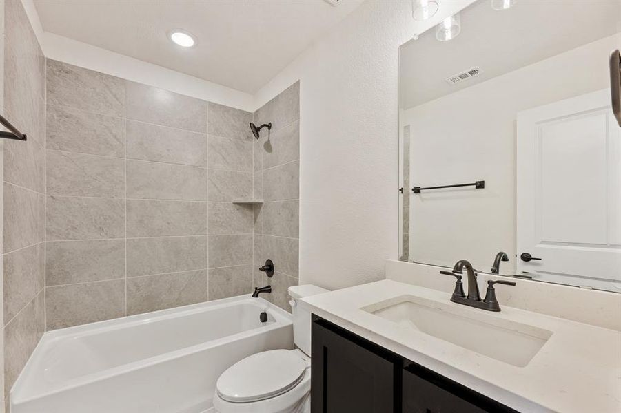 Image 32 of a home in Hampton Park. Image 32 of a home in Hampton Park.