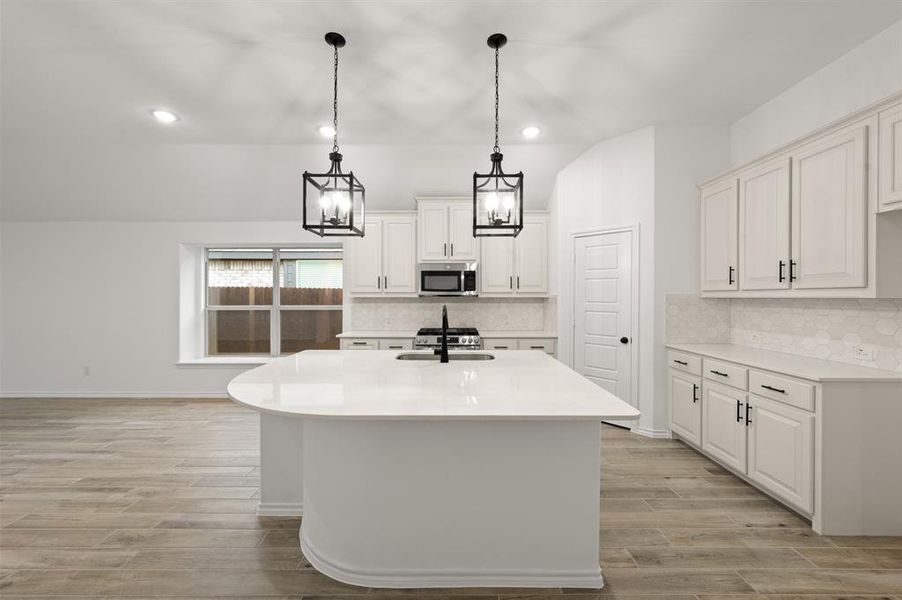 DFW-Chisholm Hills-Concept 1849-906 Madeline Lane- Kitchen-Risewell Homes-5 DFW-Chisholm Hills-Concept 1849-906 Madeline Lane- Kitchen-Risewell Homes-5