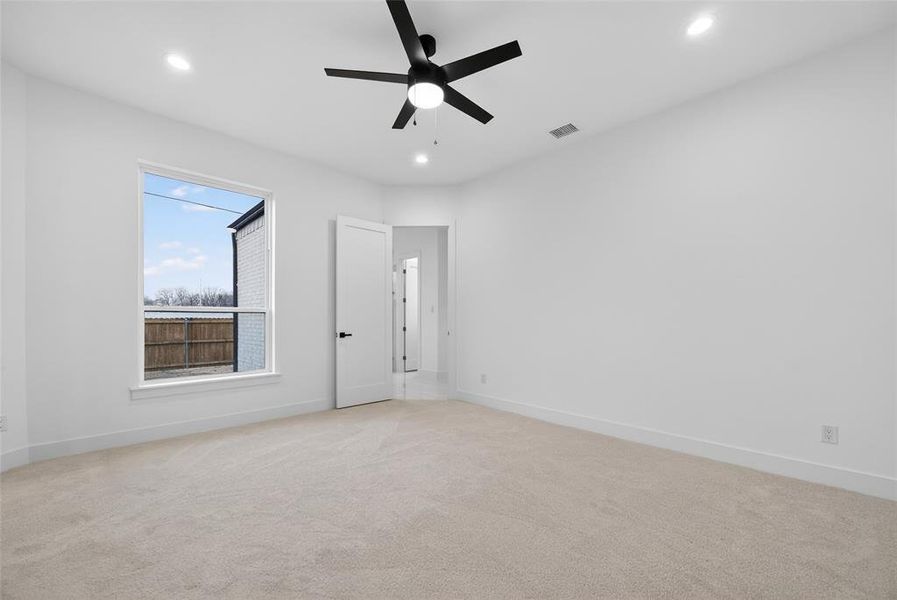 Spacious, unfurnished interior of a new home in , Garland (Image 20). Spacious, unfurnished interior of a new home in , Garland (Image 20).