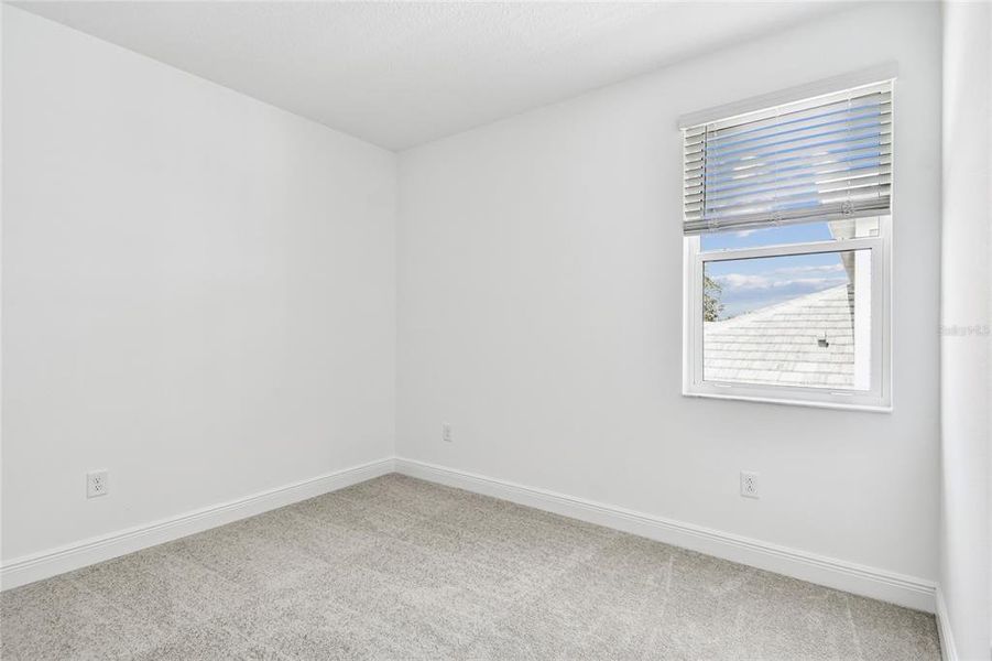 Spacious, unfurnished interior of a new home in Hawkstone, Sarasota (Image 32).