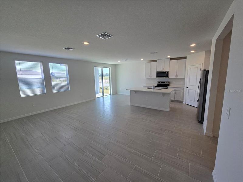Spacious, unfurnished interior of a new home in Magnolia Bay - Classic Series, Nokomis (Image 21).