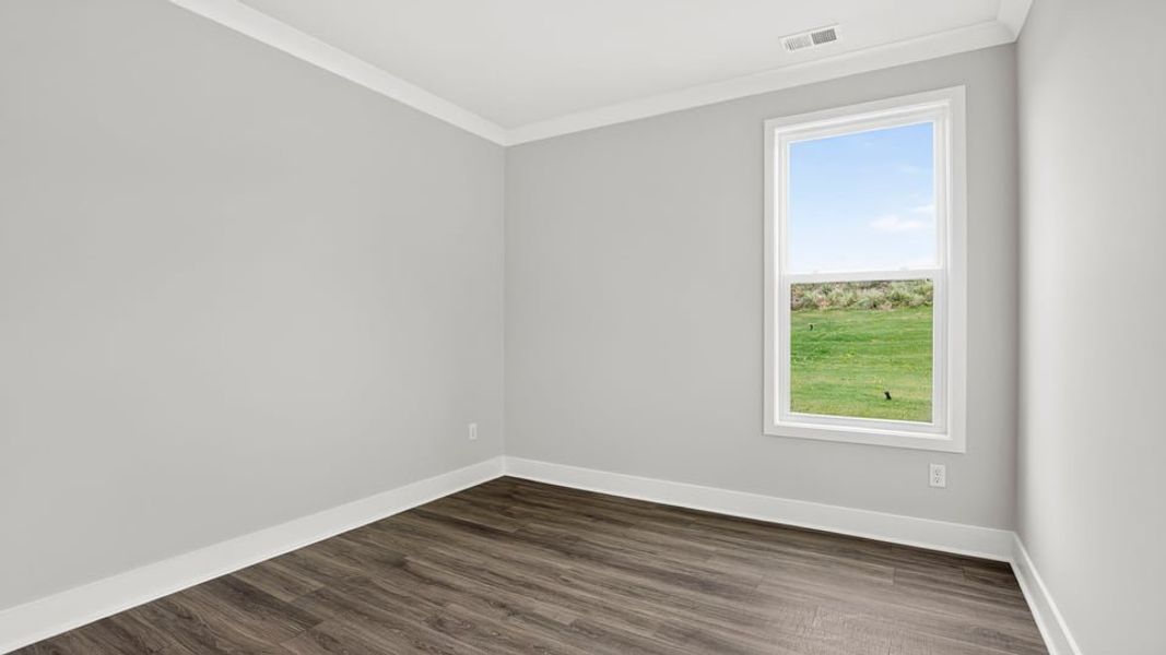 Spacious, unfurnished interior of a new home in Sycamore Cove, Woodruff (Image 24).