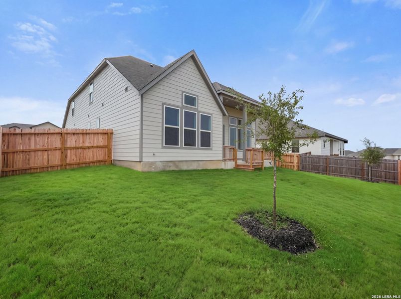 Exterior details and patio area of a home in Parklands Estates, Schertz (Image 3).