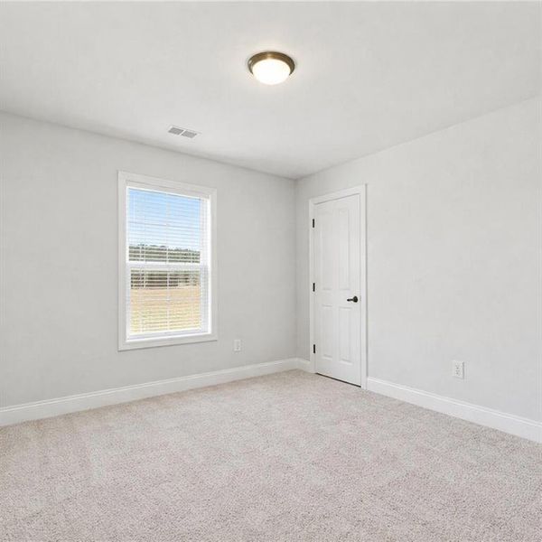 Spacious, unfurnished interior of a new home in , Winterville (Image 18).