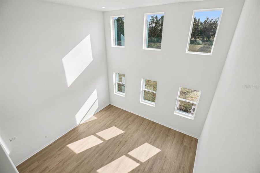 Spacious, unfurnished interior of a new home in , Mount Dora (Image 31).