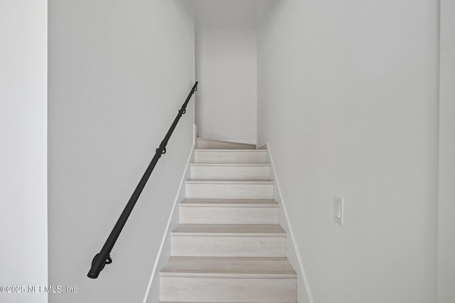 Spacious, unfurnished interior of a new home in , Jacksonville Beach (Image 25).