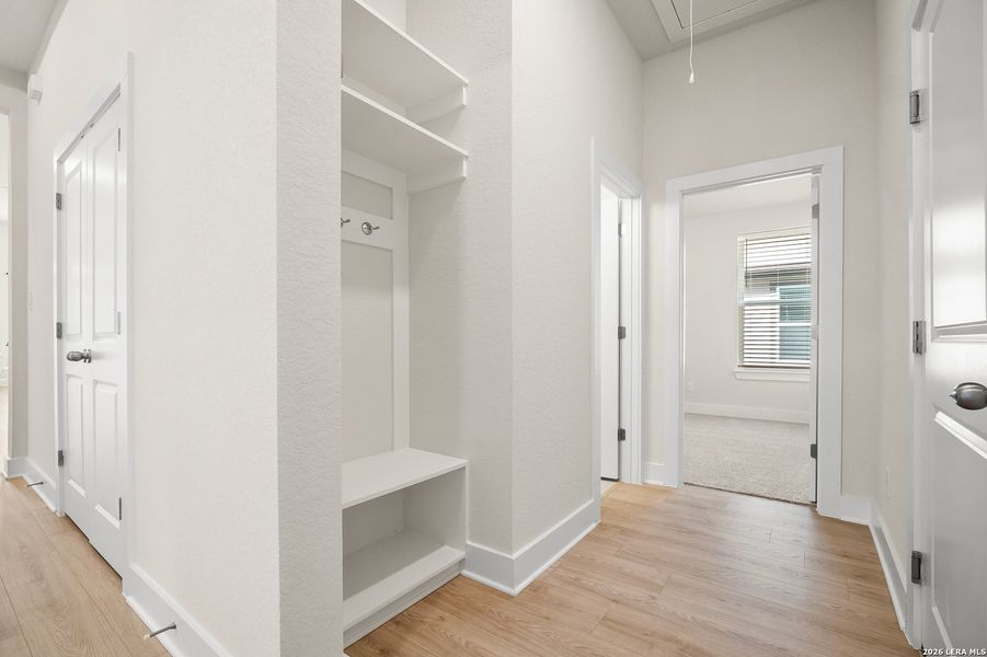 Spacious, unfurnished interior of a new home in Westridge, San Antonio (Image 21).