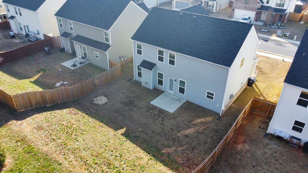Exterior details and patio area of a home in Old Lost Mountain Estates, Powder Springs (Image 28).