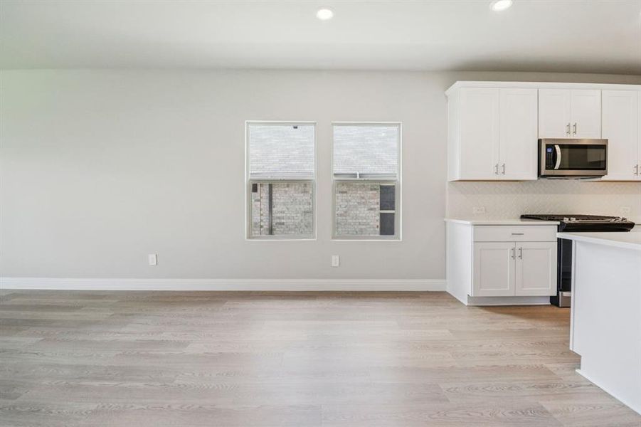 Photo is not of the actual home, but is an inspirational photo of builder’s model home and may depict options, furnishings, and/or decorator features that are not included. Photo is not of the actual home, but is an inspirational photo of builder’s model home and may depict options, furnishings, and/or decorator features that are not included.