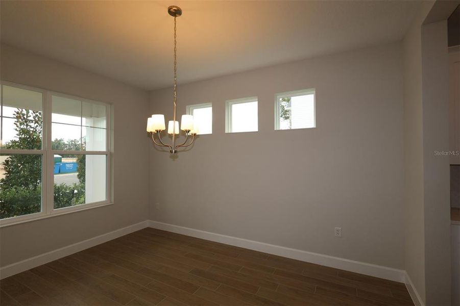 Spacious, unfurnished interior of a new home in Willow Run, Apopka (Image 14).