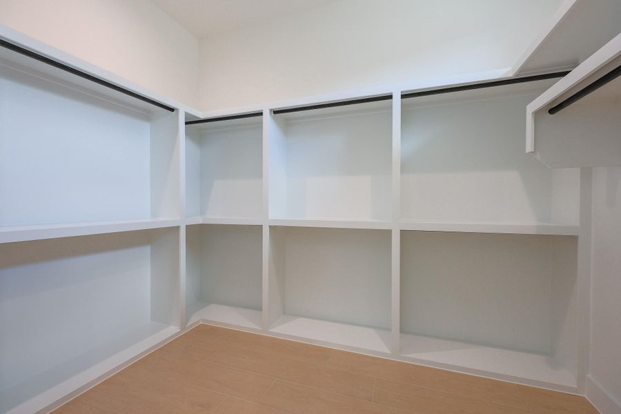 Spacious, unfurnished interior of a new home in , Dayton (Image 13).