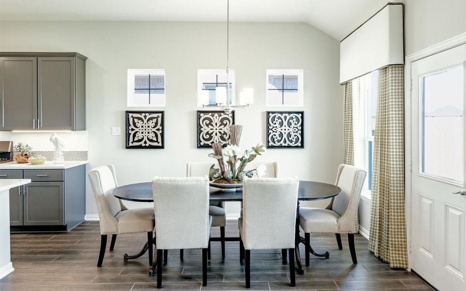 Furnished interior view inside a new home in Martha's Vineyard, Alvin (Image 28).