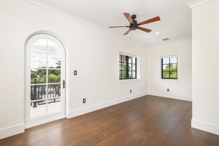Spacious, unfurnished interior of a new home in , West Palm Beach (Image 22).