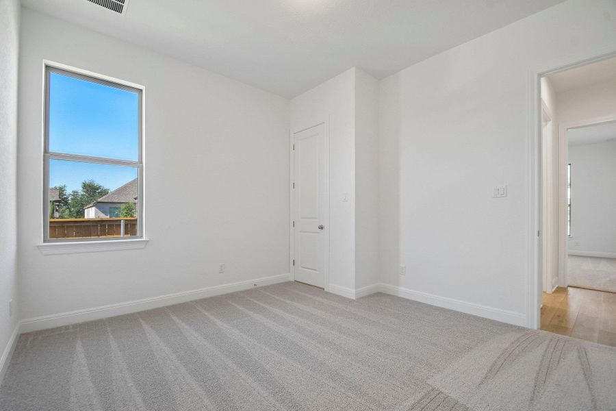 Spacious, unfurnished interior of a new home in 6 Creeks, Kyle (Image 18). Spacious, unfurnished interior of a new home in 6 Creeks, Kyle (Image 18).