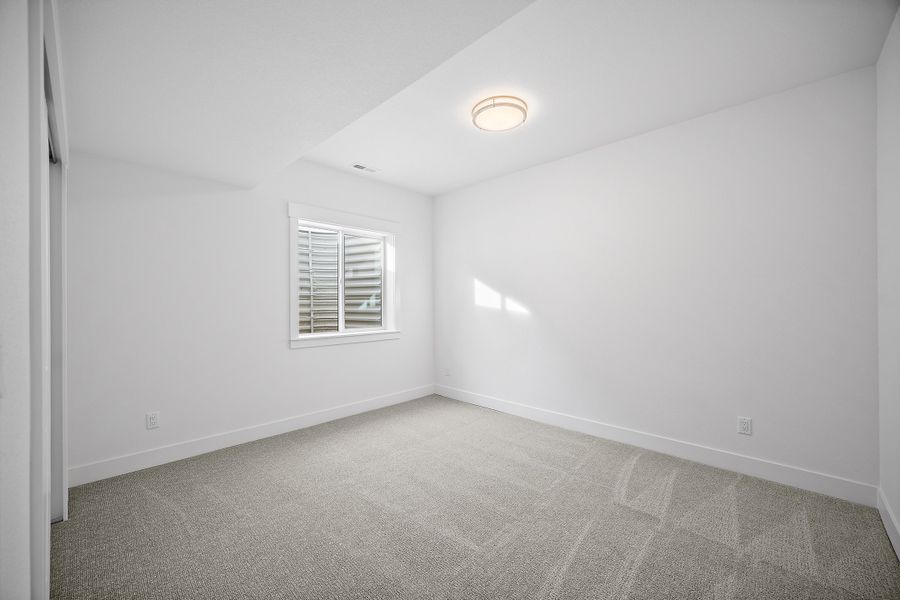 Spacious, unfurnished interior of a new home in Jackson Creek, Monument (Image 36).
