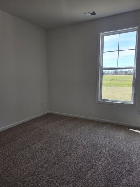 Spacious, unfurnished interior of a new home in Edgefield, Loris (Image 32).