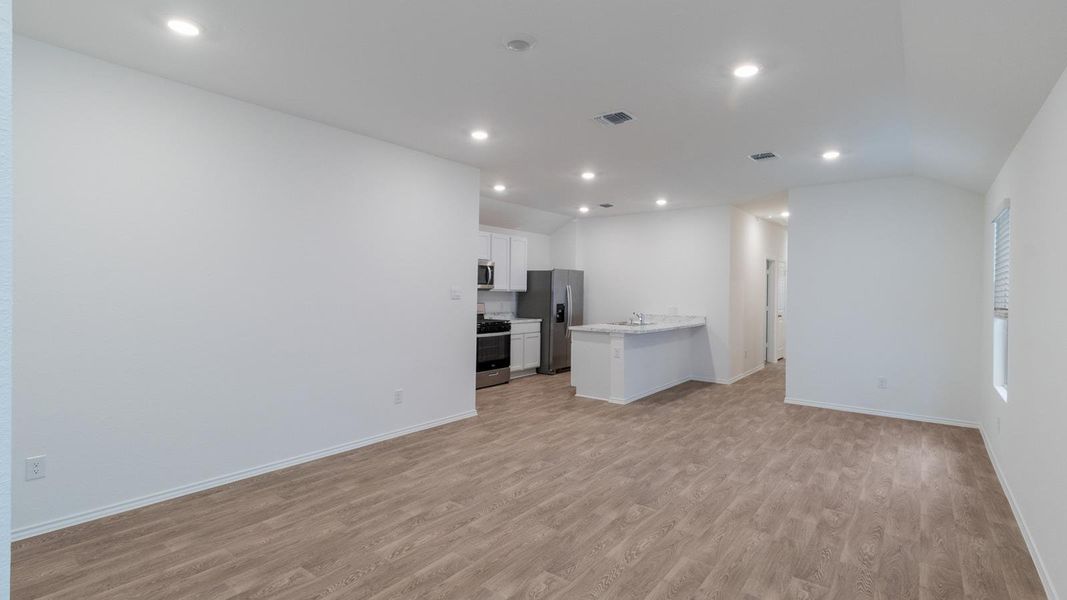 Spacious, unfurnished interior of a new home in Valverde, Bastrop (Image 11). Spacious, unfurnished interior of a new home in Valverde, Bastrop (Image 11).