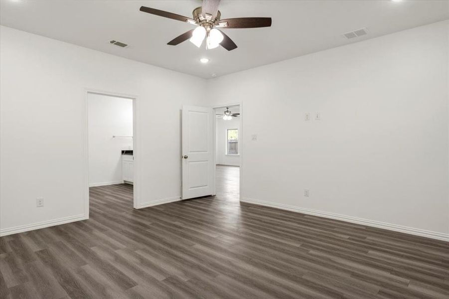 Spacious, unfurnished interior of a new home in , Dallas (Image 17). Spacious, unfurnished interior of a new home in , Dallas (Image 17).