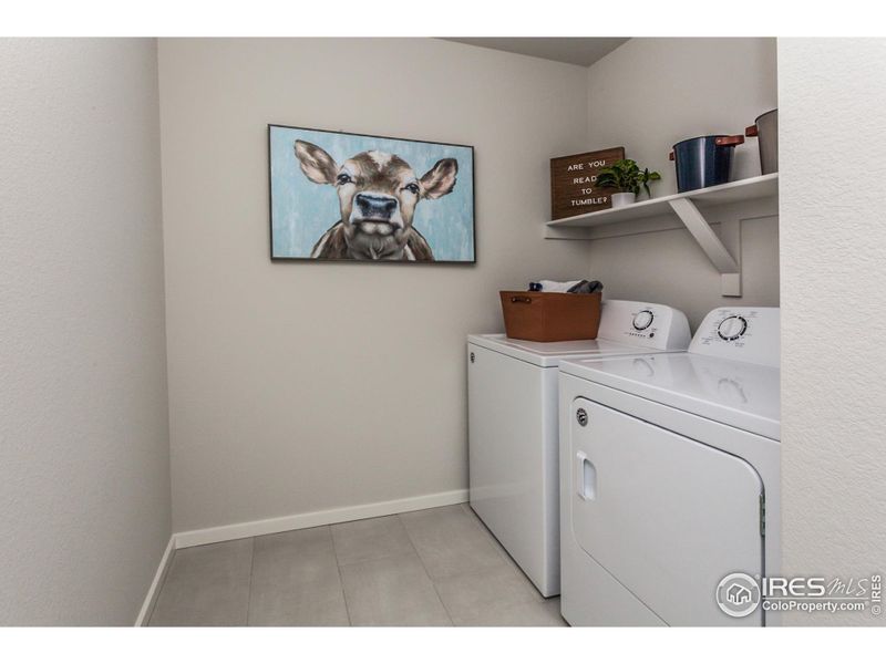 EXAMPLE PHOTO: LAUNDRY ROOM