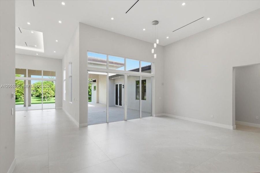 Spacious, unfurnished interior of a new home in , Miami (Image 66). Spacious, unfurnished interior of a new home in , Miami (Image 66).