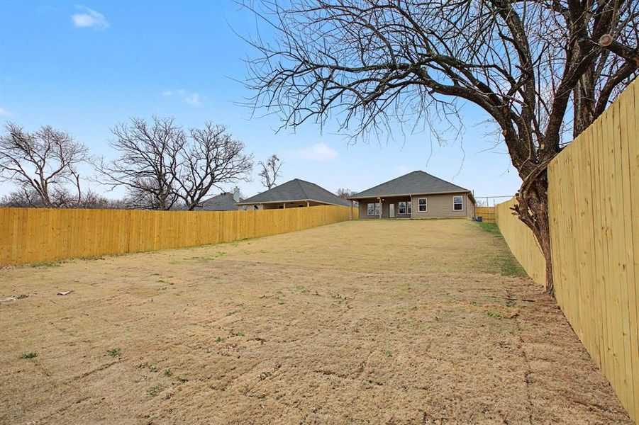 Exterior details and patio area of a home in , Dallas (Image 20).