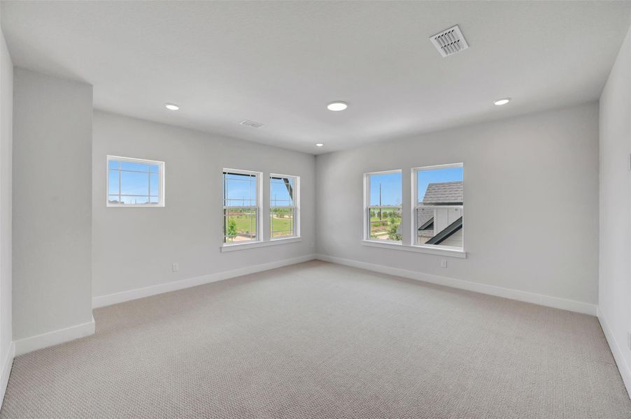 Spacious, unfurnished interior of a new home in Elyson - Reserve Collection, Katy (Image 24).