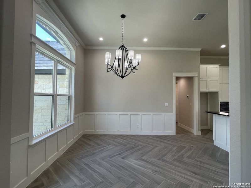 Spacious, unfurnished interior of a new home in , Castroville (Image 18).
