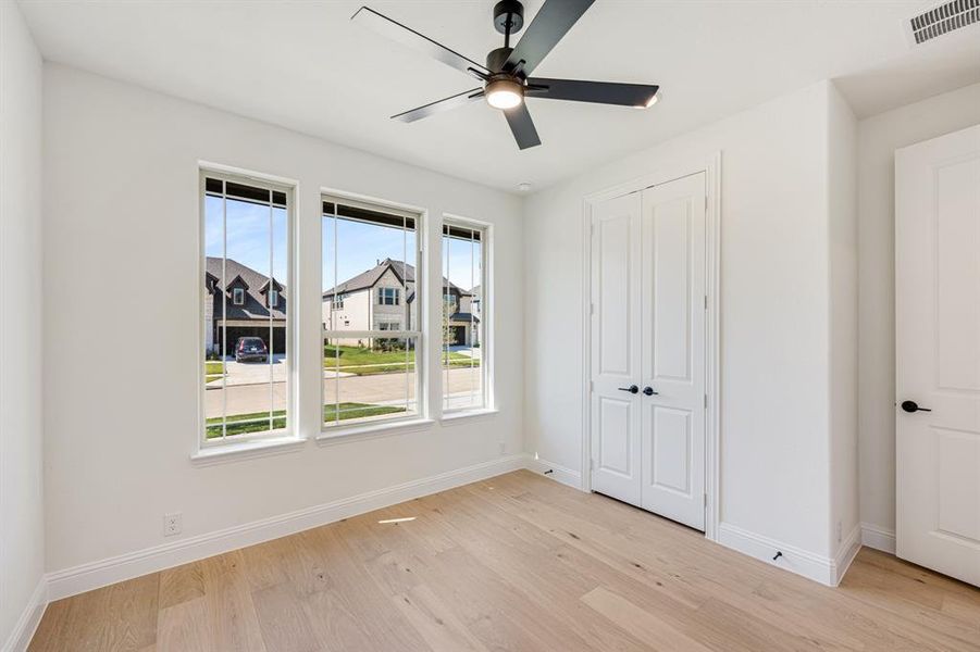 Spacious, unfurnished interior of a new home in Windsong Ranch Classic 61, Prosper (Image 29). Spacious, unfurnished interior of a new home in Windsong Ranch Classic 61, Prosper (Image 29).