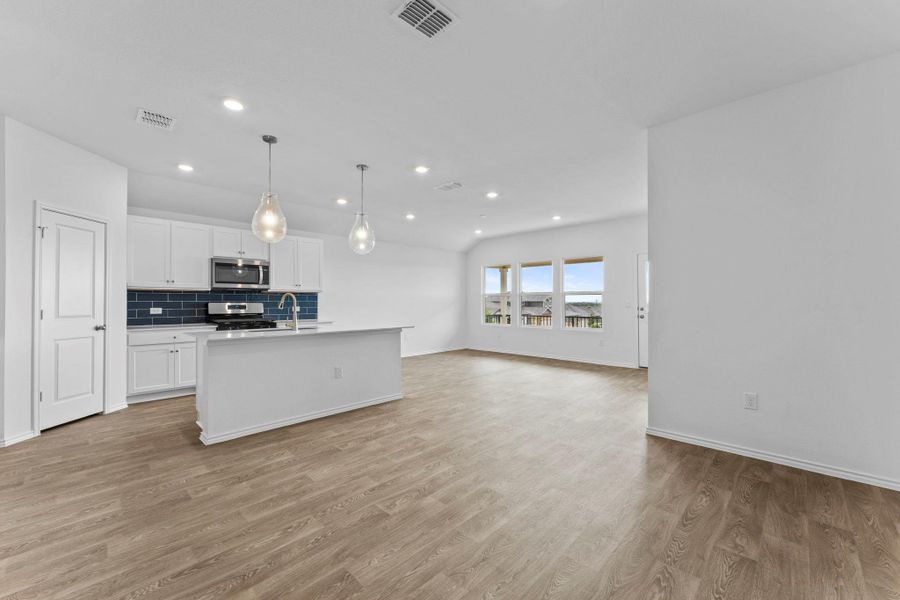 Spacious, unfurnished interior of a new home in Talavera, Kyle (Image 19). Spacious, unfurnished interior of a new home in Talavera, Kyle (Image 19).