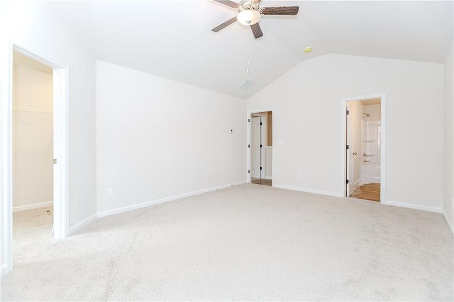 Spacious, unfurnished interior of a new home in , Atlanta (Image 23).