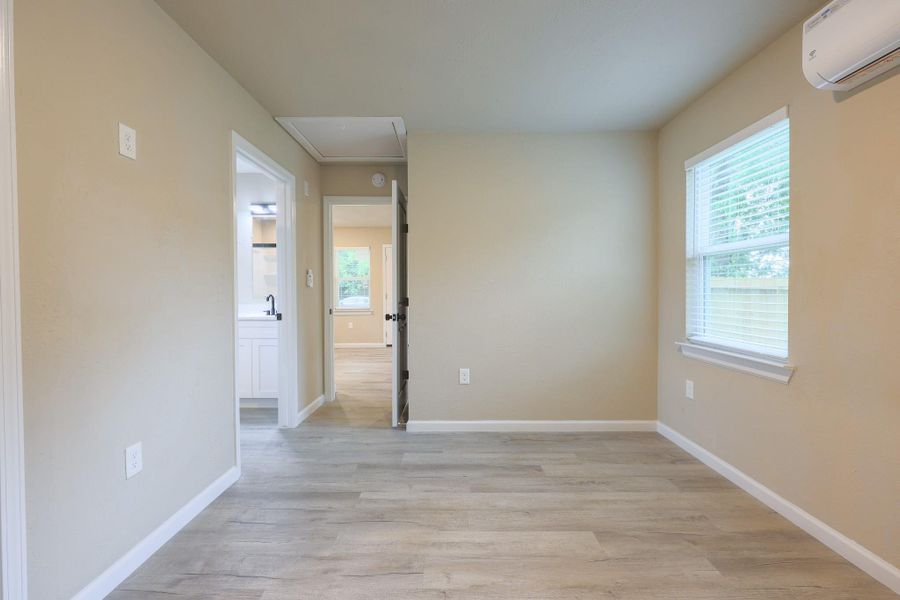 Spacious, unfurnished interior of a new home in , Baytown (Image 12).