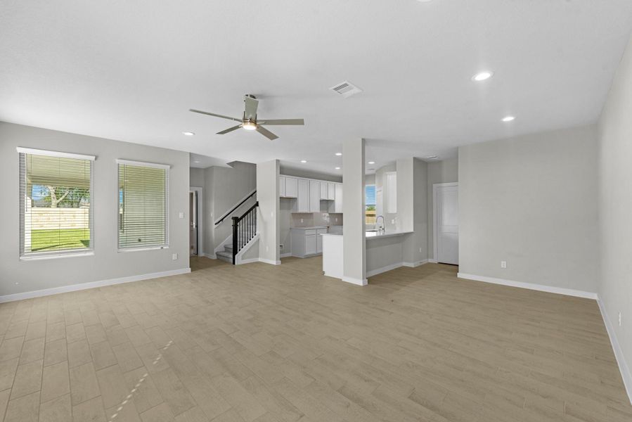 Spacious, unfurnished interior of a new home in Grand Oaks Village, Houston (Image 17). Spacious, unfurnished interior of a new home in Grand Oaks Village, Houston (Image 17).