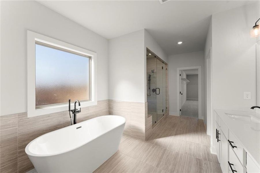 Furnished interior view inside a new home in , Jefferson (Image 11).