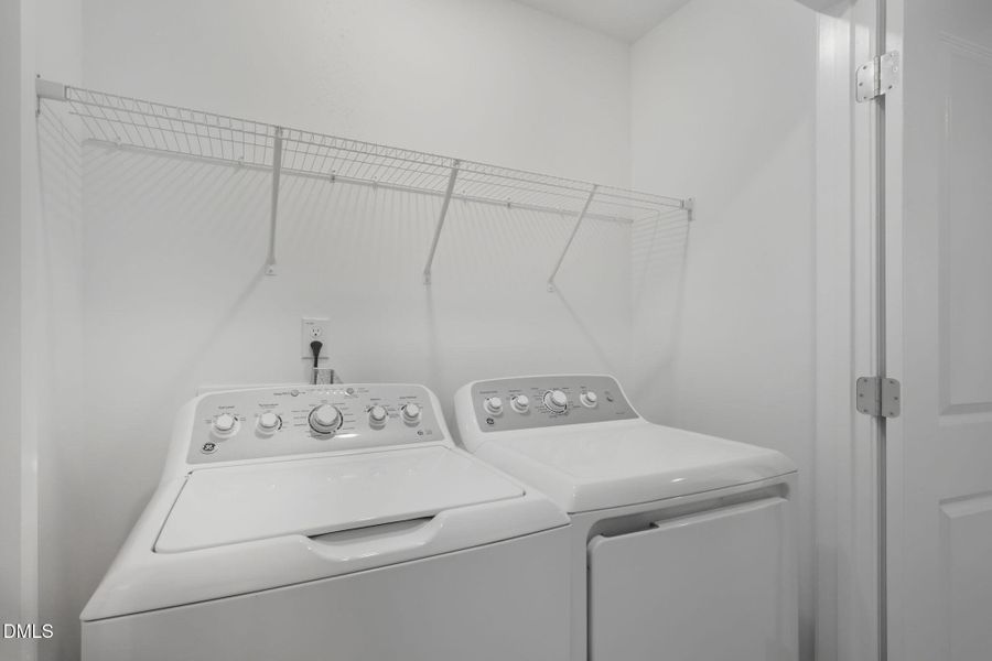 SUN_ElmGrove_Pic_Jackson_QMI_25_Laundry_