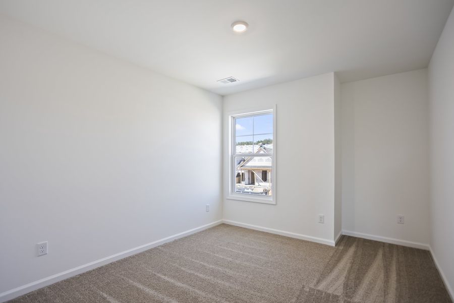 Spacious, unfurnished interior of a new home in Providence Station at Trolley Run, Aiken (Image 32).