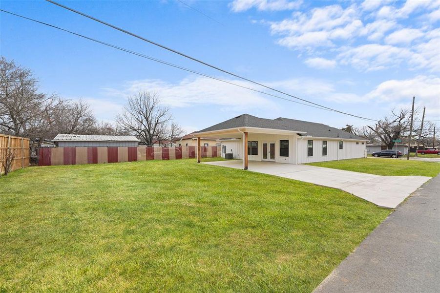Exterior details and patio area of a home in , Dallas (Image 28).