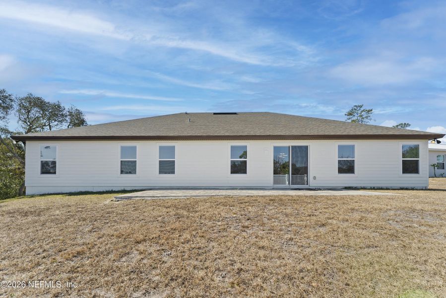 Exterior details and patio area of a home in , Ocala (Image 4).