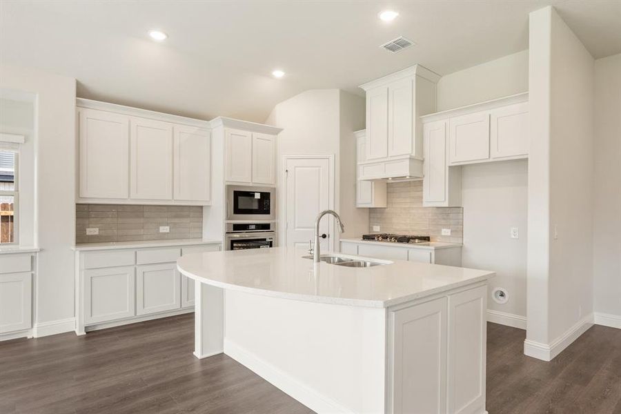 Furnished interior view inside a new home in Homestead at Daniel Farms, DeSoto (Image 17).