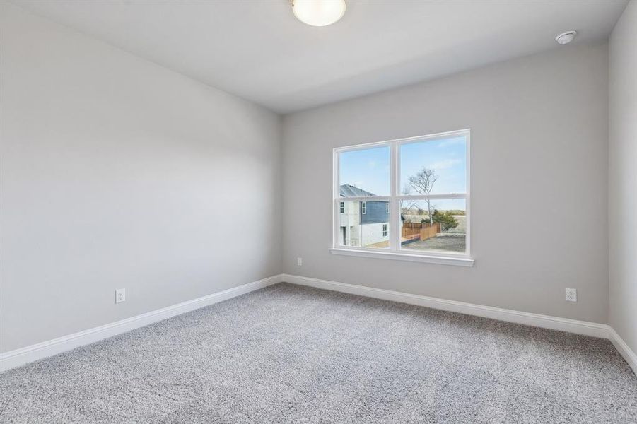Spacious, unfurnished interior of a new home in Venetian, Weston (Image 15).