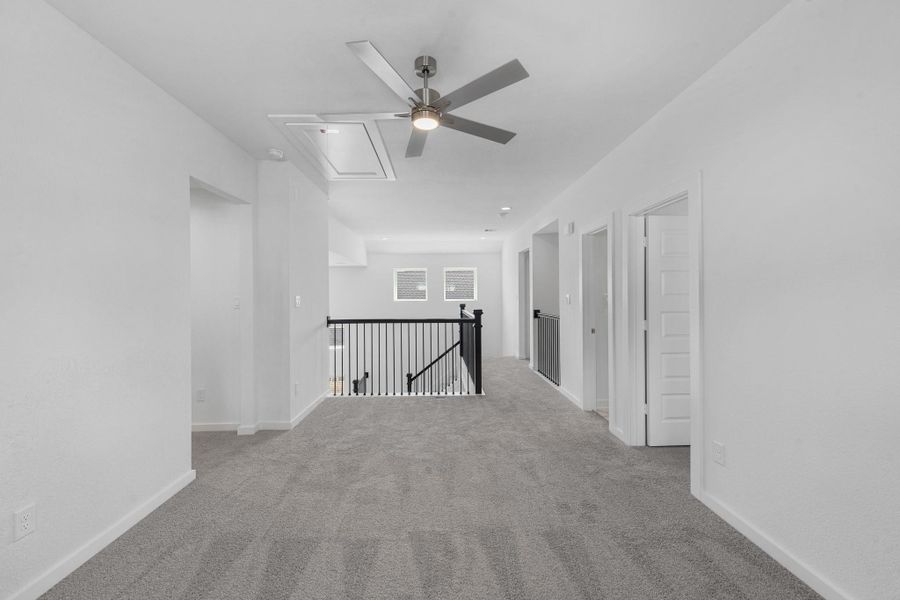 Spacious, unfurnished interior of a new home in Briarwood Crossing, Rosenberg (Image 15).