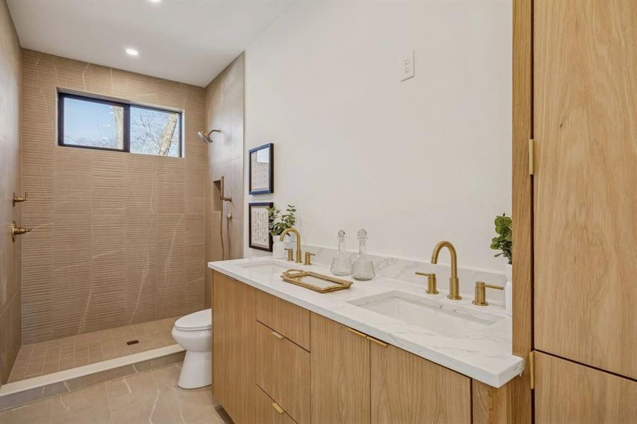 Furnished interior view inside a new home in , Dallas (Image 9).