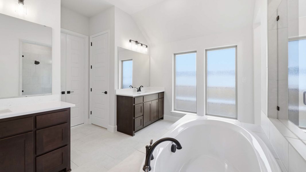 Furnished interior view inside a new home in Hillstead, Lavon (Image 14).
